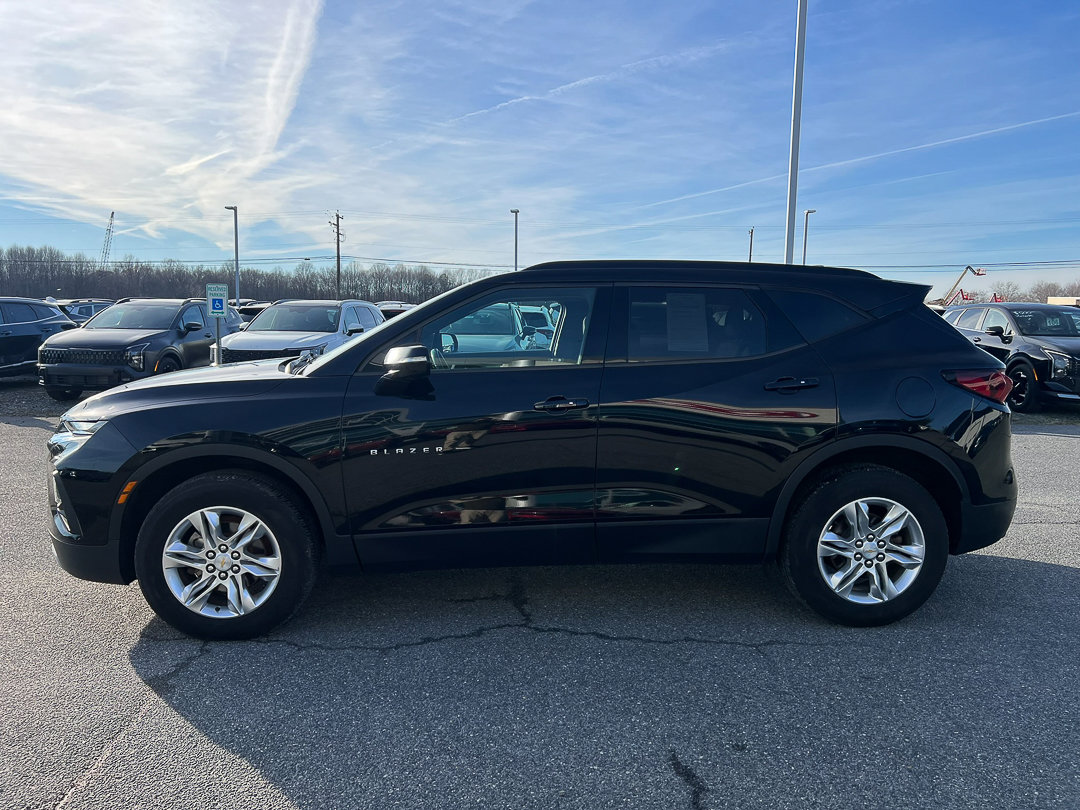 Used 2020 Chevrolet Blazer LT image 2