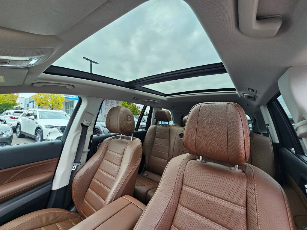 Used 2024 Mercedes-Benz GLS 580 4MATIC image 22