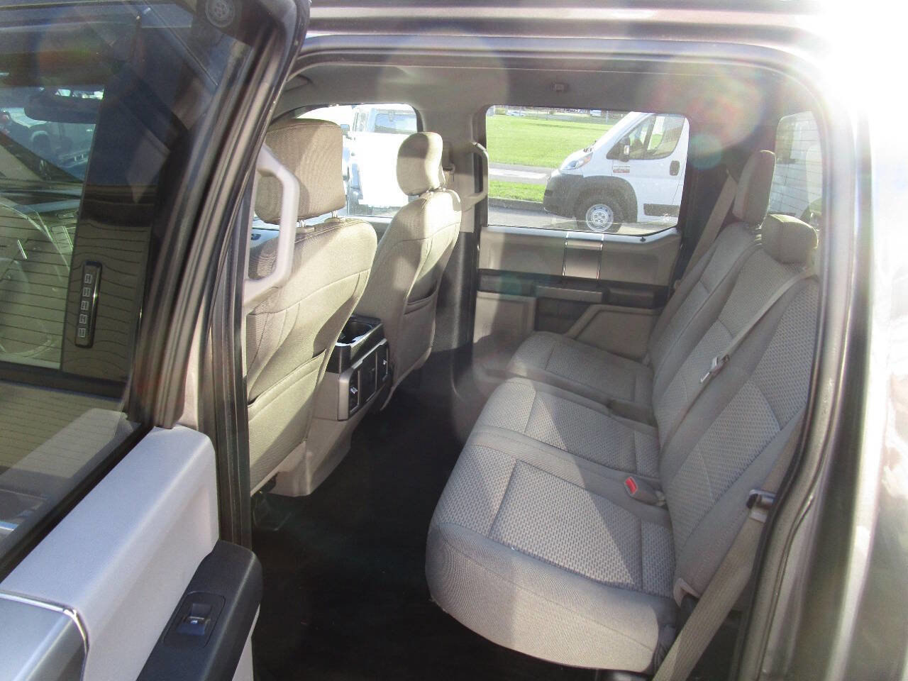 Used 2015 Ford F150 XLT w/ Equipment Group 301A Mid image 9