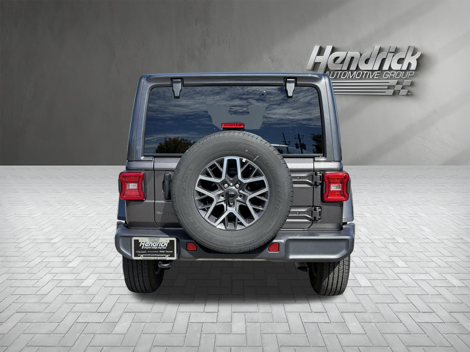 Used 2026 Jeep Wrangler Unlimited Sahara AWD/4WD image 9
