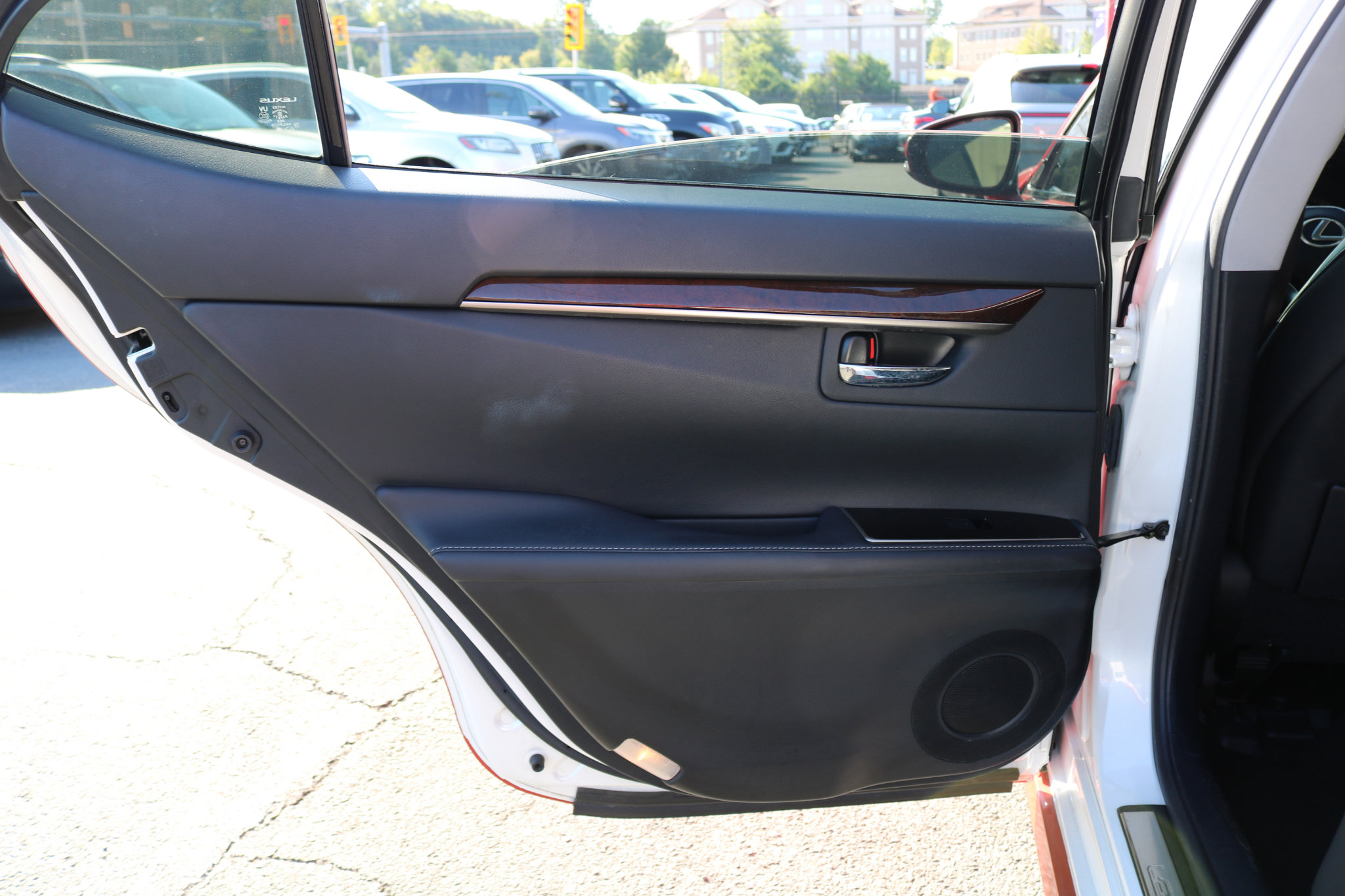 Used 2016 Lexus ES 350 w/ Luxury Package w/Wood Trim image 37