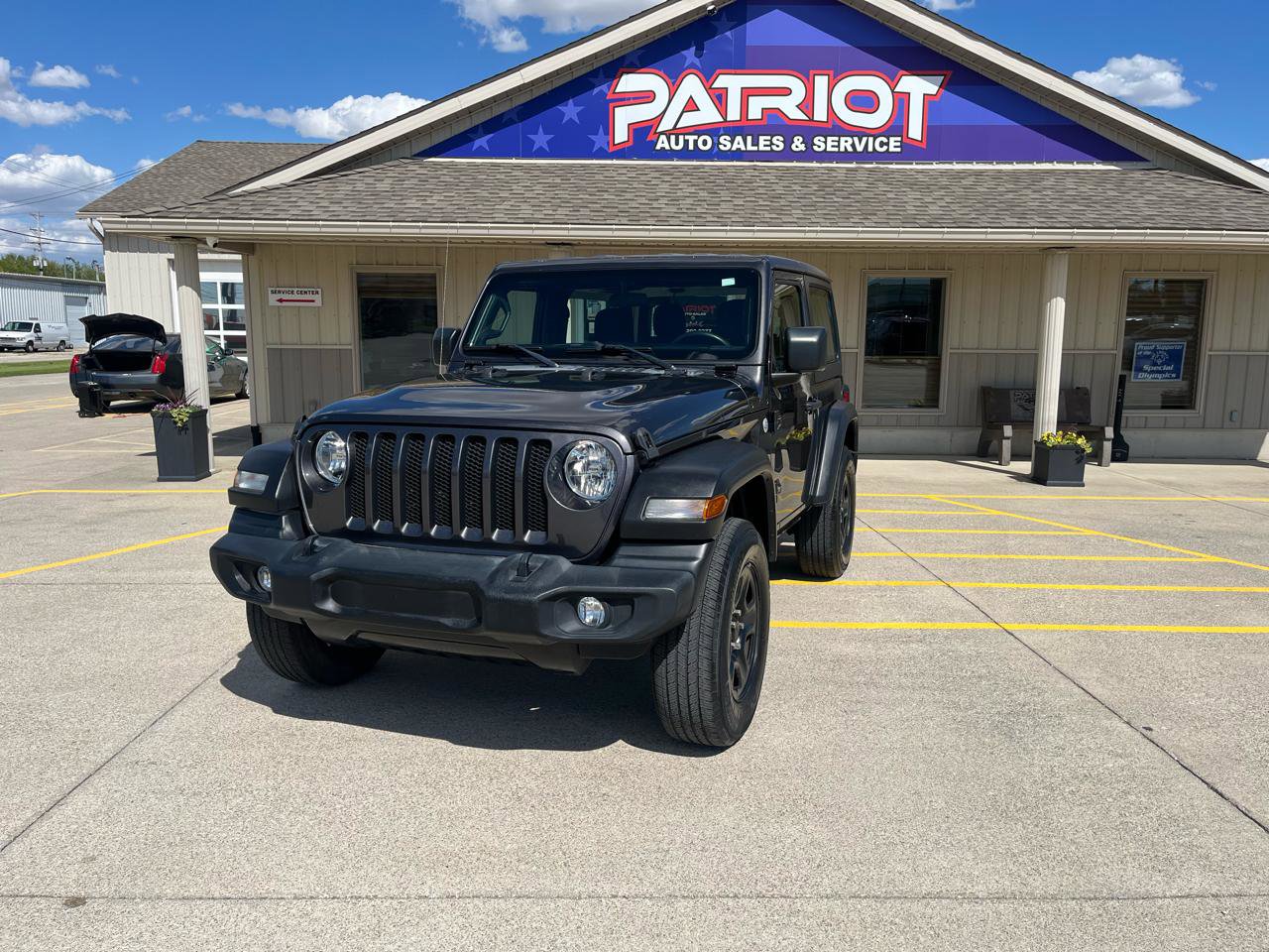 Used 2020 Jeep Wrangler Sport AWD/4WD image 1