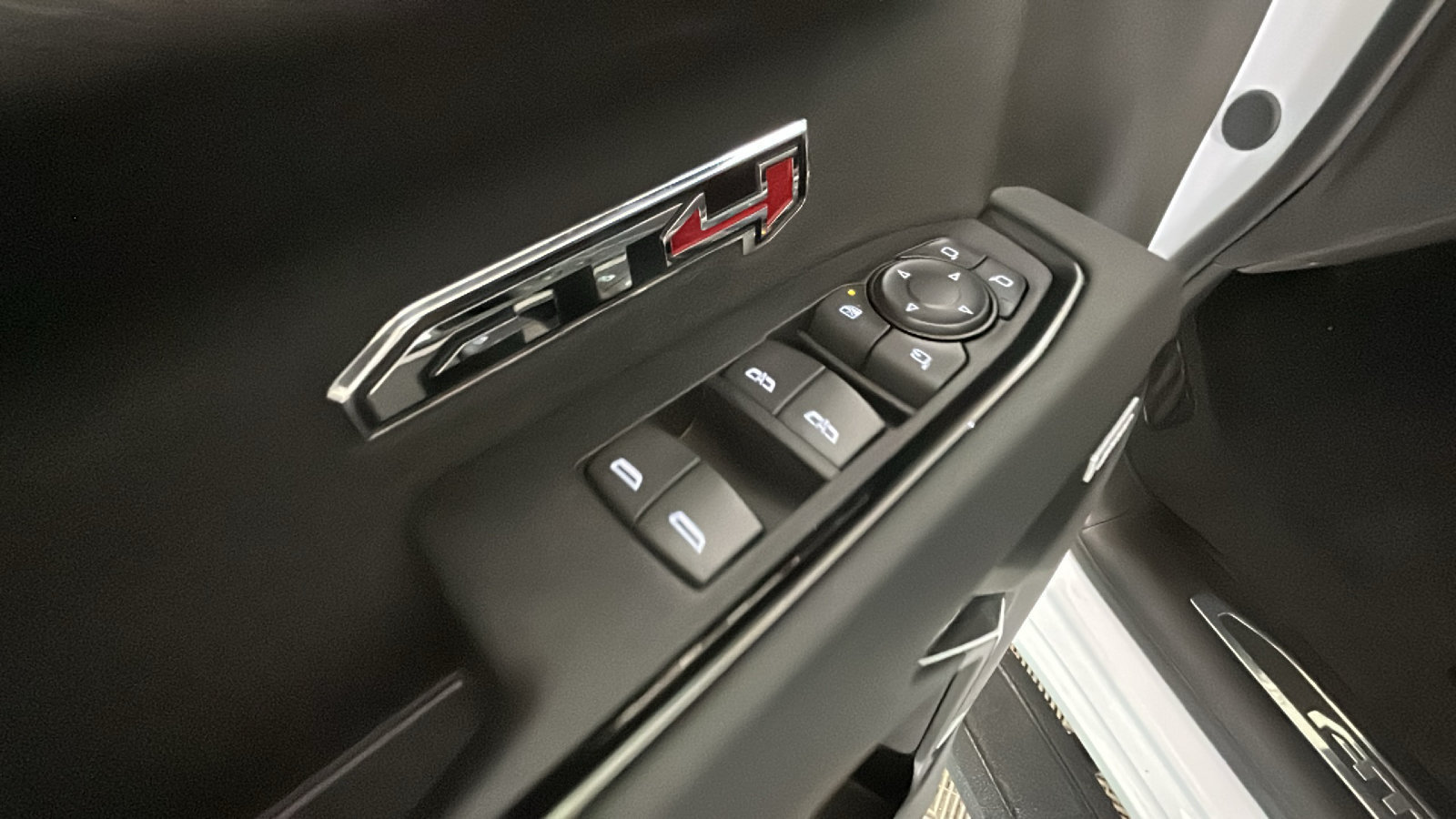 New 2026 GMC Sierra 1500 AT4 w/ AT4 Premium Package AWD/4WD image 13