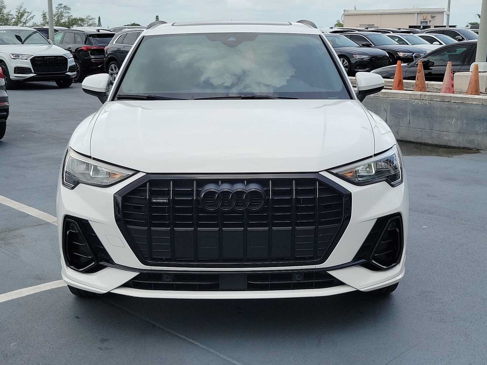 Used 2021 Audi Q3 2.0T Premium w/ Convenience Package AWD/4WD image 9