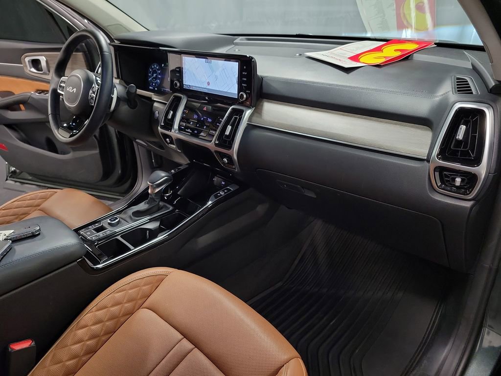 Used 2023 Kia Sorento SX Prestige image 28