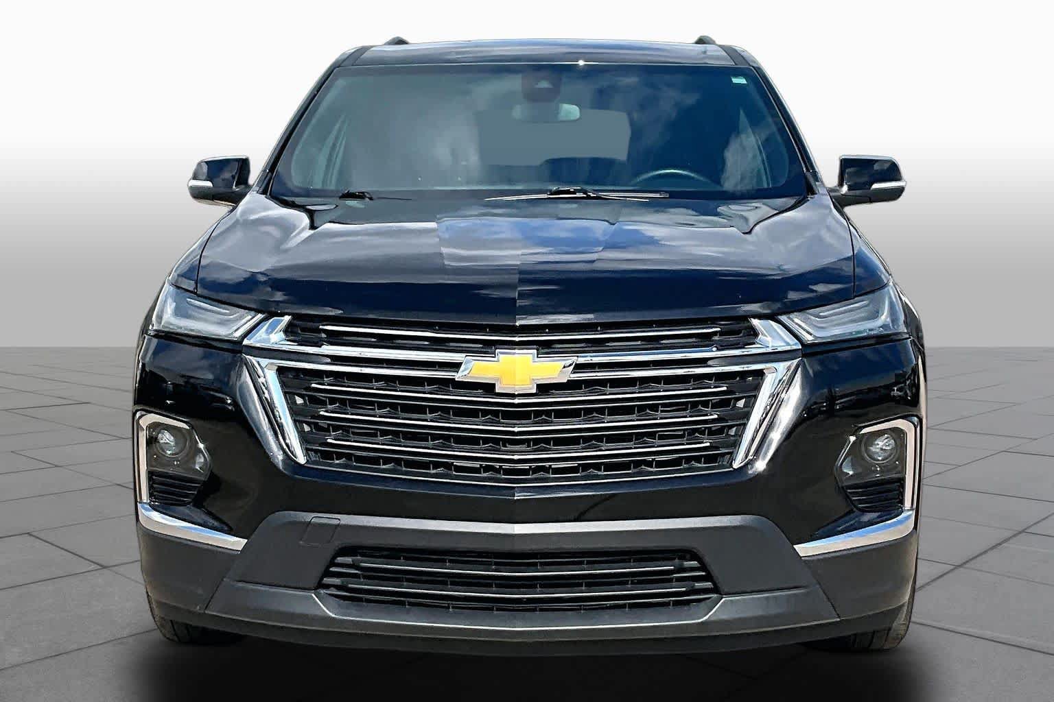 Used 2023 Chevrolet Traverse LT FWD image 4