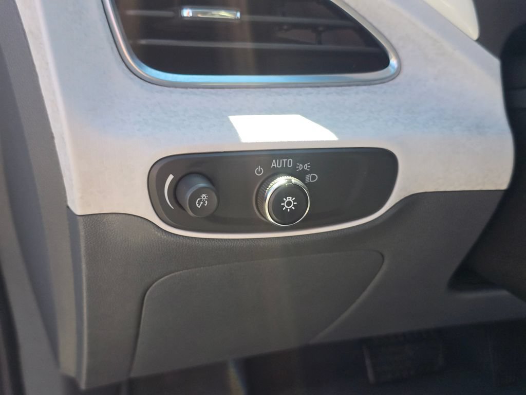 Used 2017 Chevrolet Bolt Premier w/ Driver Confidence II Package FWD image 24