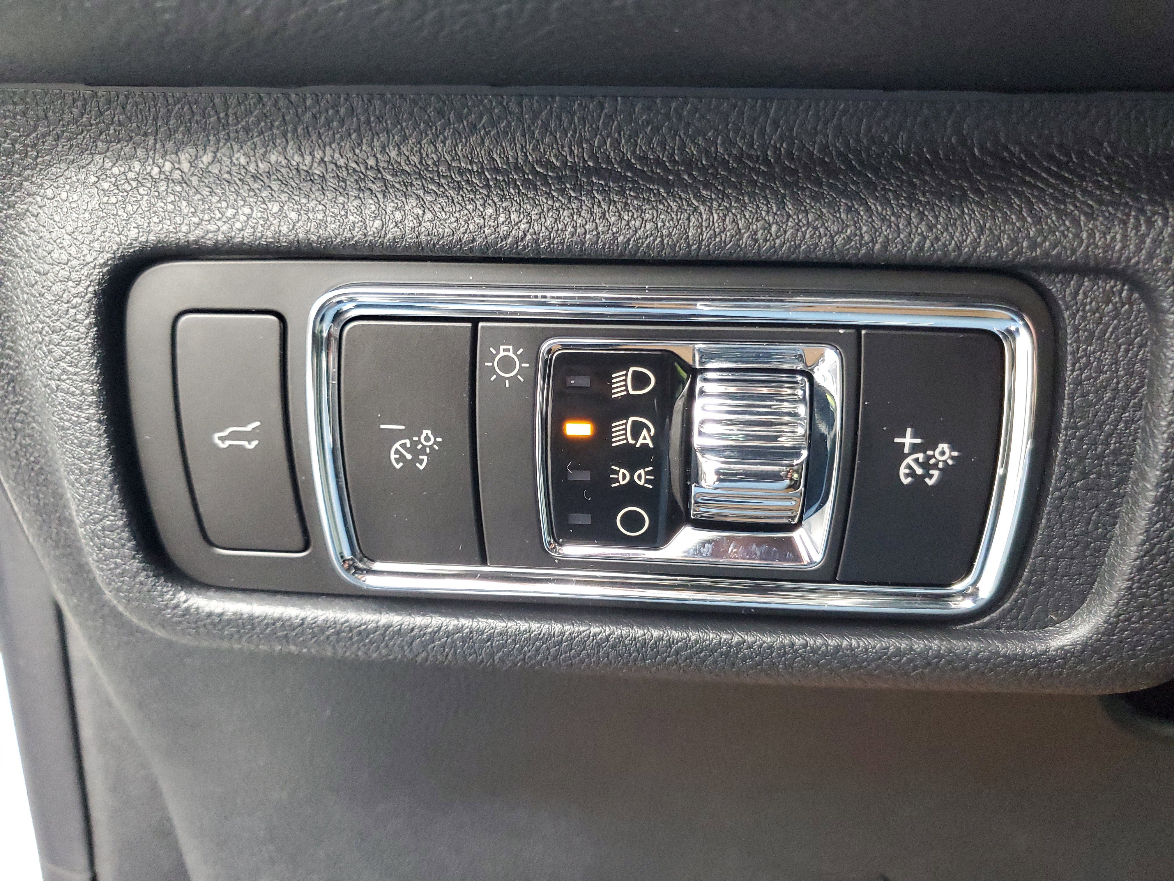 New 2026 Lincoln Corsair Premiere image 14