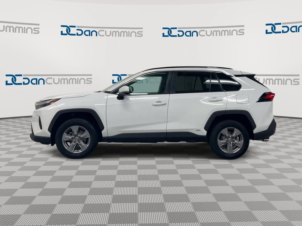 Used 2022 Toyota RAV4 XLE w/ Convenience Package AWD/4WD image 5