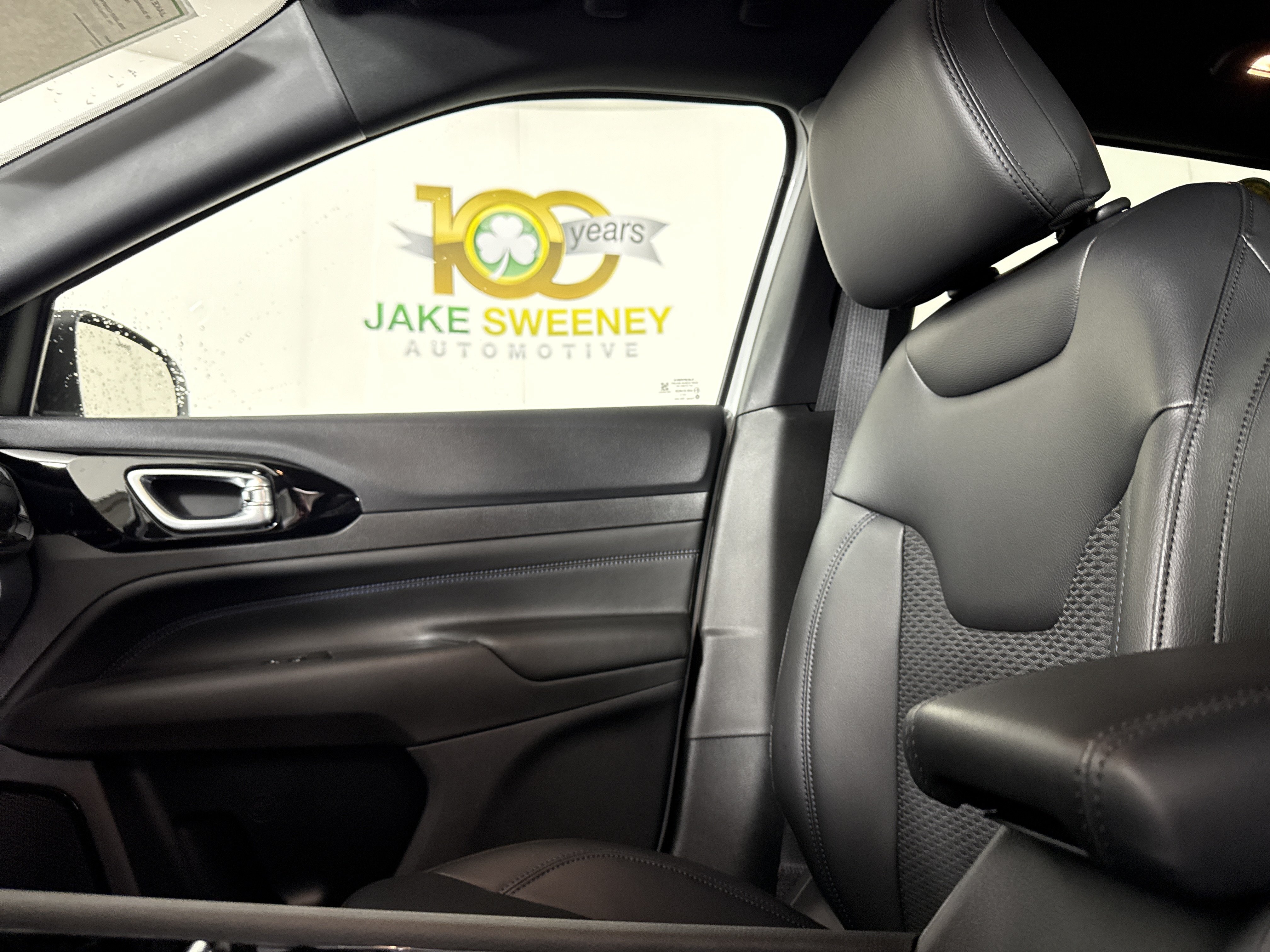 New 2026 Jeep Compass Latitude AWD/4WD image 28