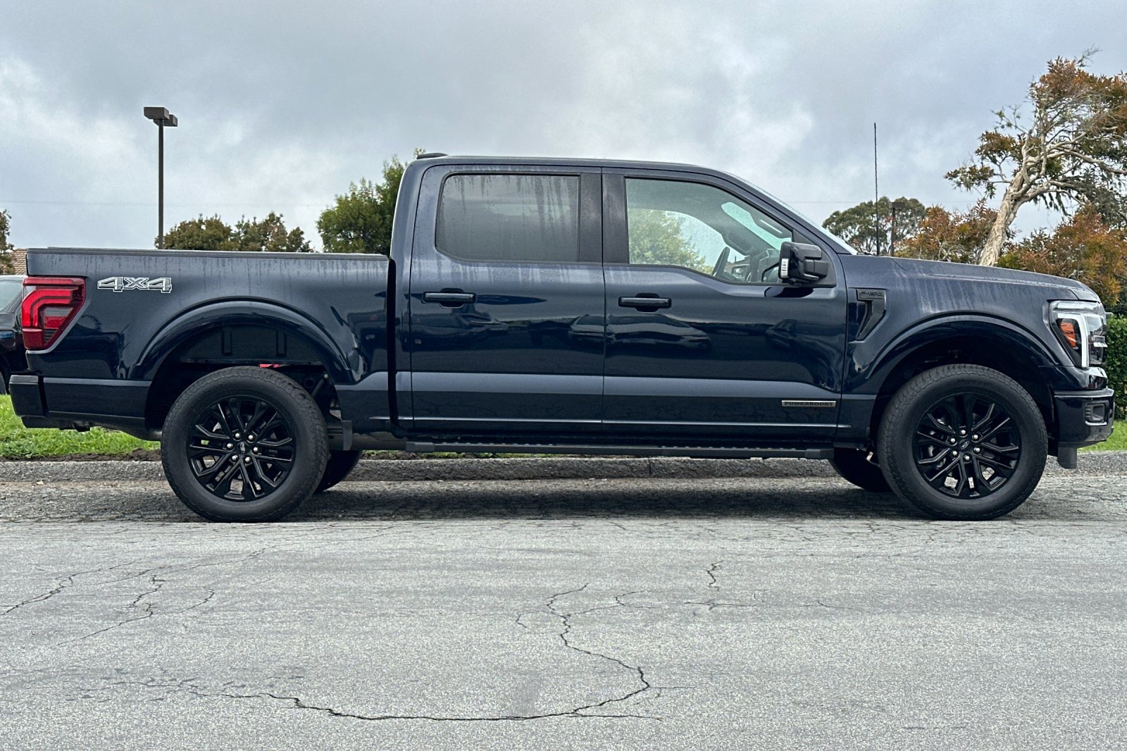 Used 2025 Ford F150 Lariat w/ Equipment Group 501A Mid image 5