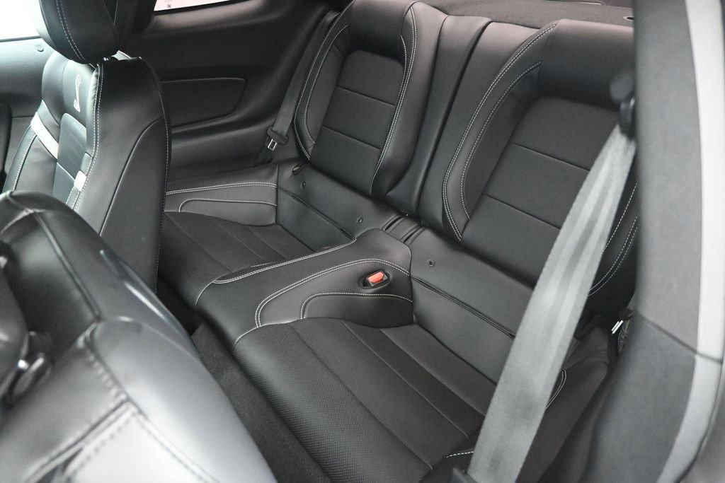 Used 2022 Ford Mustang Shelby GT500 w/ Technology Package RWD image 13