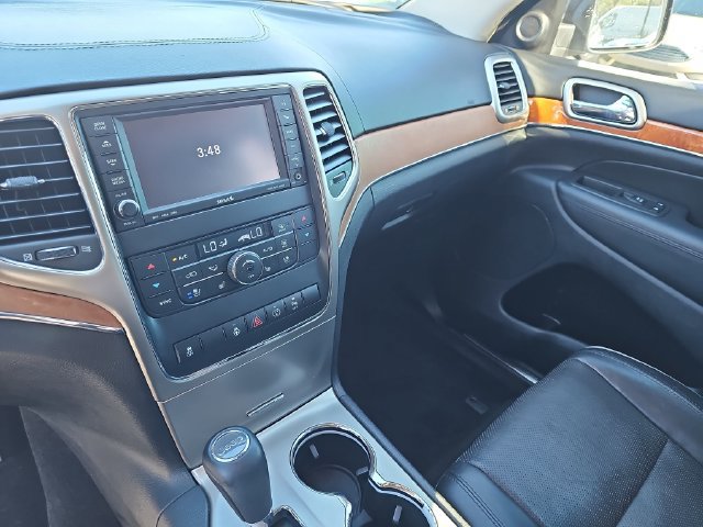 Used 2013 Jeep Grand Cherokee Overland w/ Trailer Tow Group RWD image 22