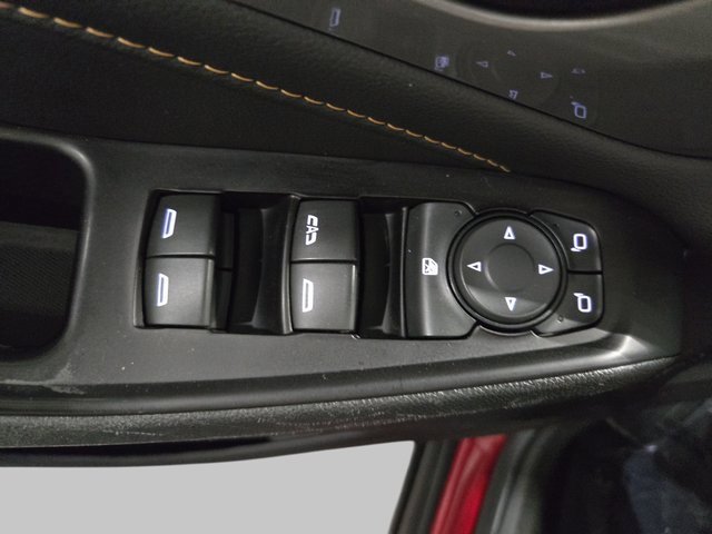 Used 2020 Chevrolet Traverse LT image 31