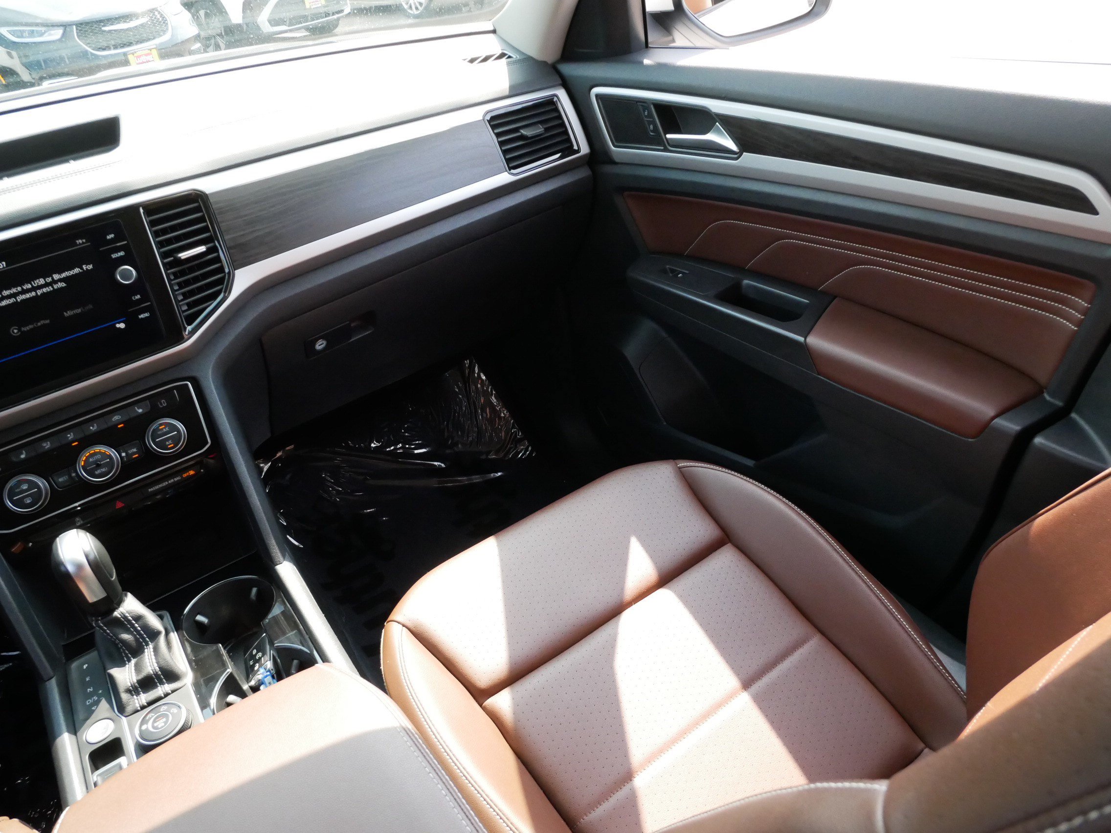 Used 2023 Volkswagen Atlas SE w/ Panoramic Sunroof Package AWD/4WD image 11