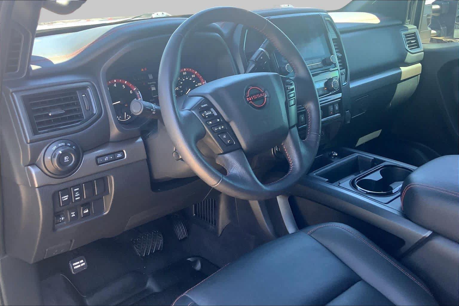 Used 2024 Nissan Titan PRO-4X w/ Pro-4x Convenience Package AWD/4WD image 18