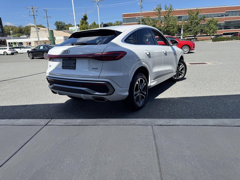 Certified 2025 Audi Q5 Premium Plus w/ Premium Plus AWD/4WD image 2