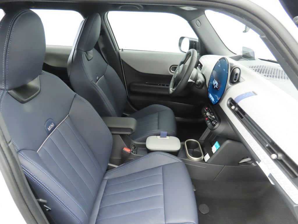 Used 2026 MINI Cooper 4-Door Hardtop image 22