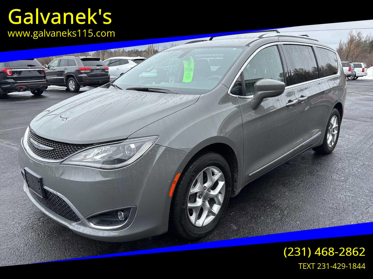 Used 2020 Chrysler Pacifica Touring-L image 1