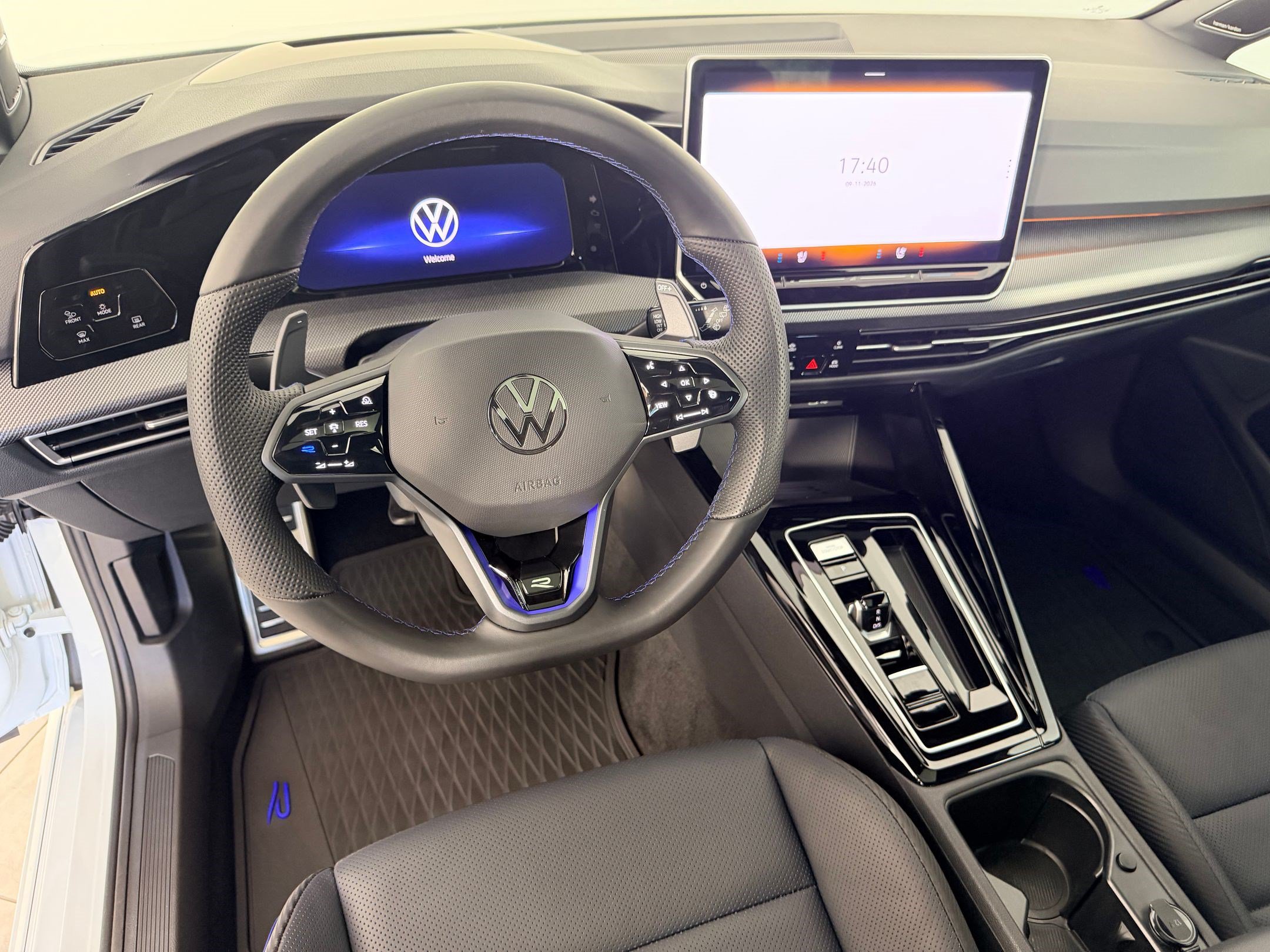 Used 2026 Volkswagen Golf AWD/4WD image 4