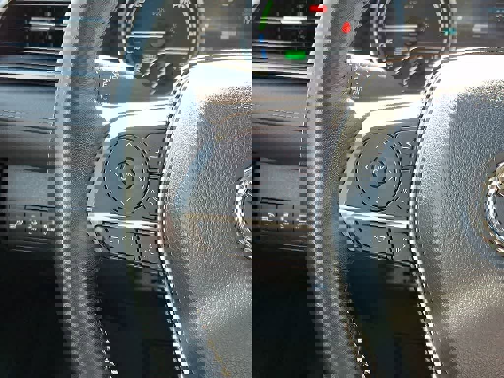 Used 2023 Toyota Camry XLE w/ Navigation Package image 21