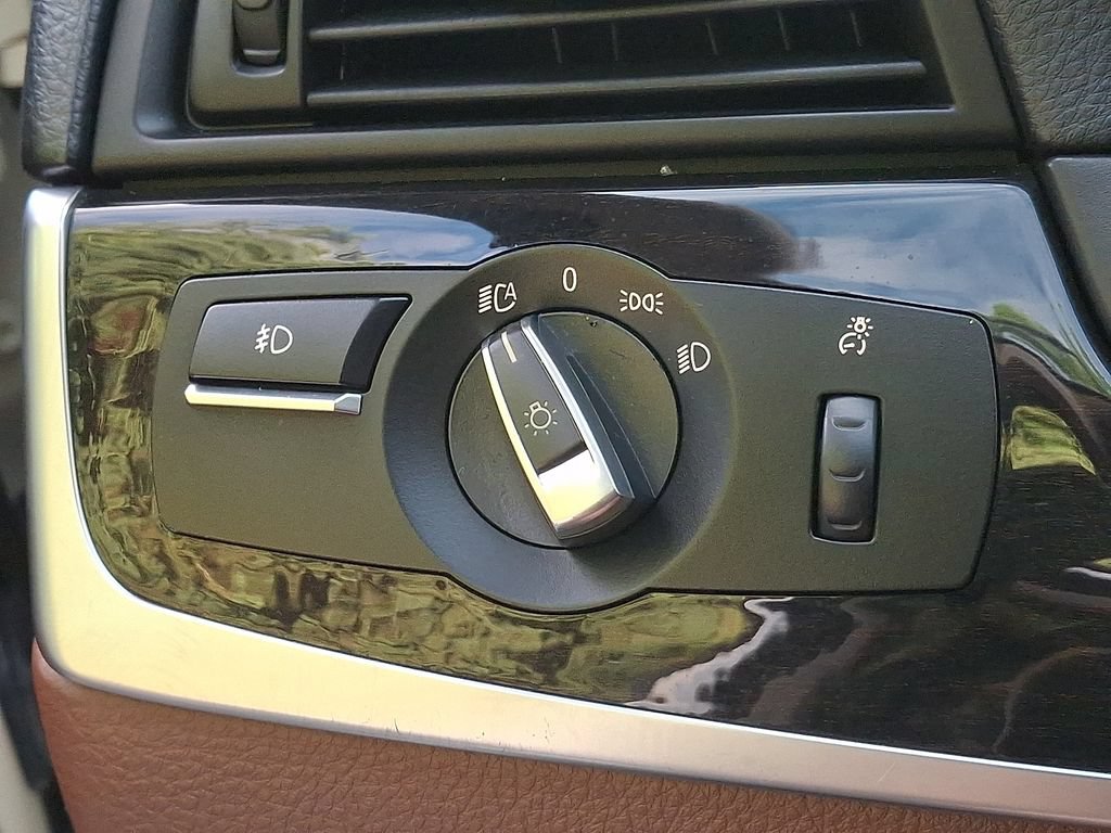 Used 2016 BMW 528i xDrive Sedan AWD/4WD image 22