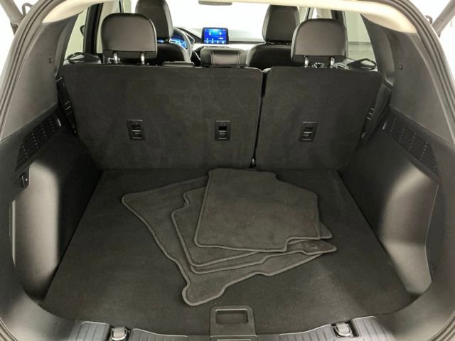 Used 2022 Ford Escape SEL w/ Technology Package FWD image 17