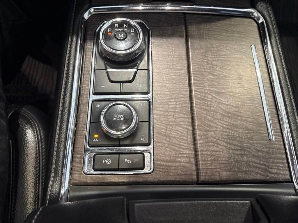 Used 2020 Ford Expedition Max Limited w/ Special Edition Package AWD/4WD image 31
