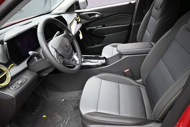 New 2026 Chevrolet Trax LT w/ Midnight Edition FWD image 8