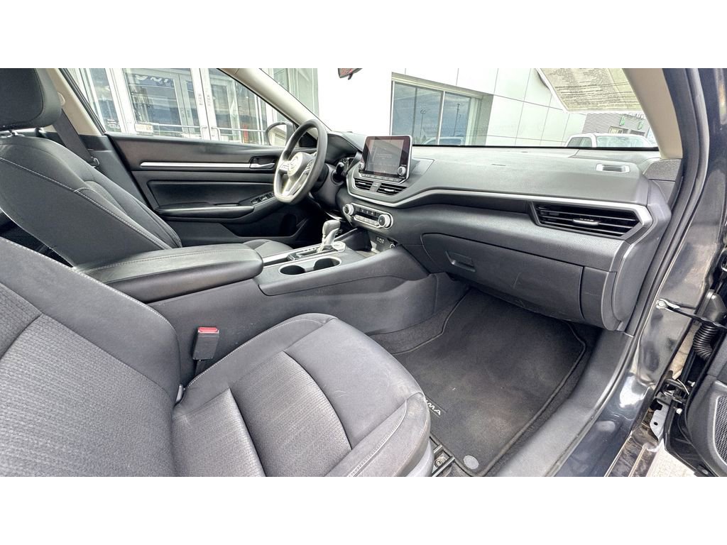 Used 2022 Nissan Altima 2.5 SV image 9