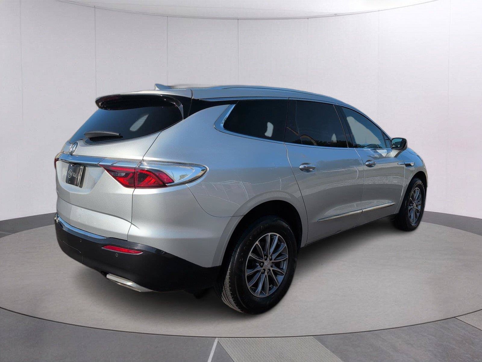 Used 2022 Buick Enclave Premium AWD/4WD image 5