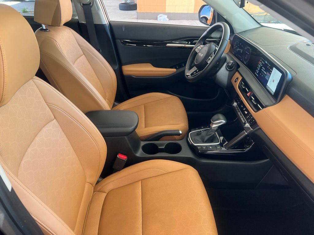 Certified 2025 Kia Seltos EX w/ EX Sunroof Package AWD/4WD image 21