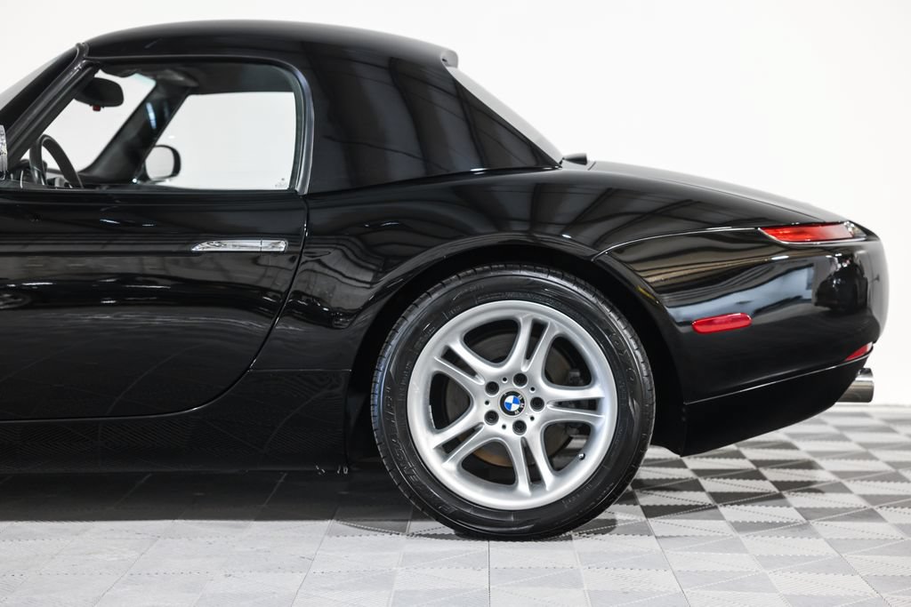 Used 2002 BMW Z8 RWD image 12