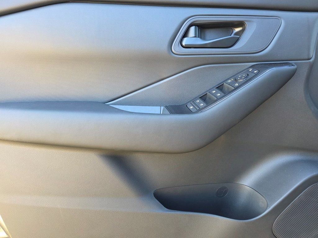 New 2026 Nissan Rogue S AWD/4WD image 16