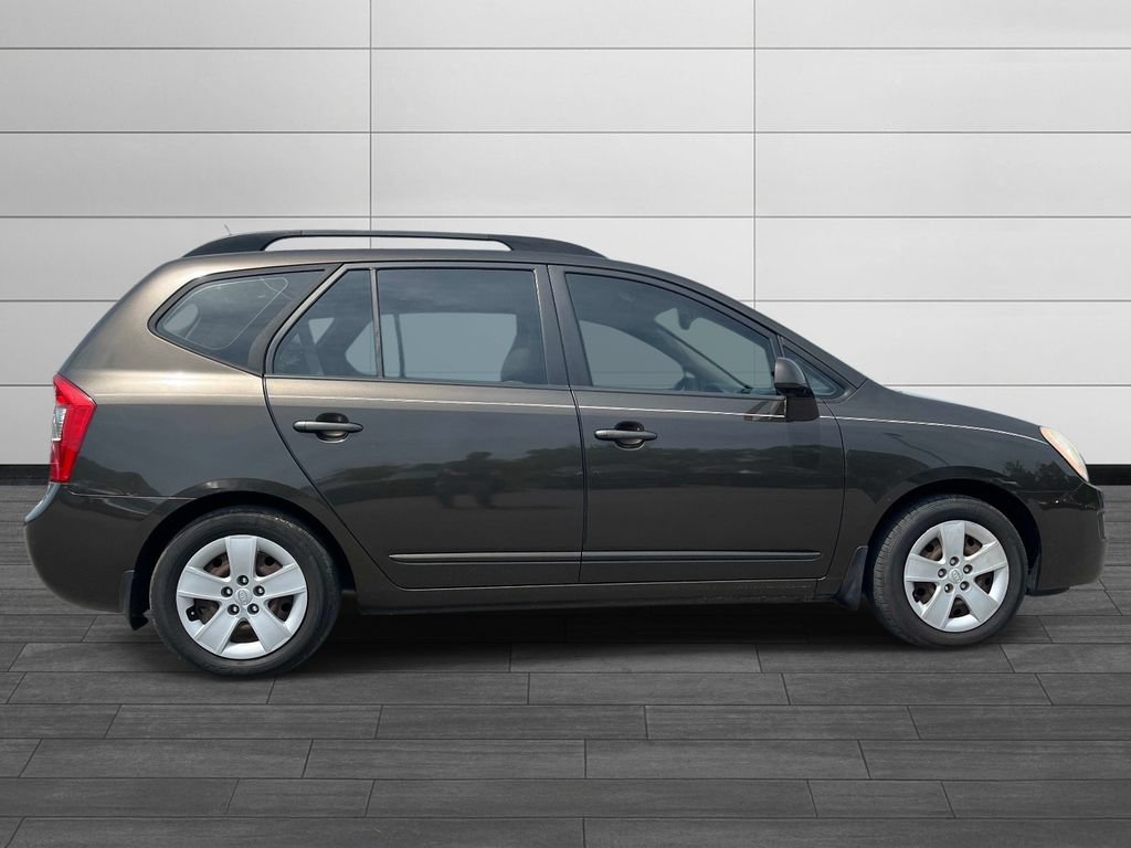 Used 2009 Kia Rondo LX FWD image 2