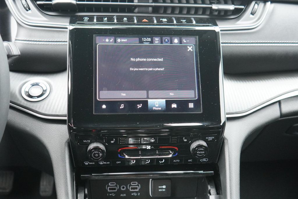 Used 2023 Jeep Grand Cherokee Altitude AWD/4WD image 23