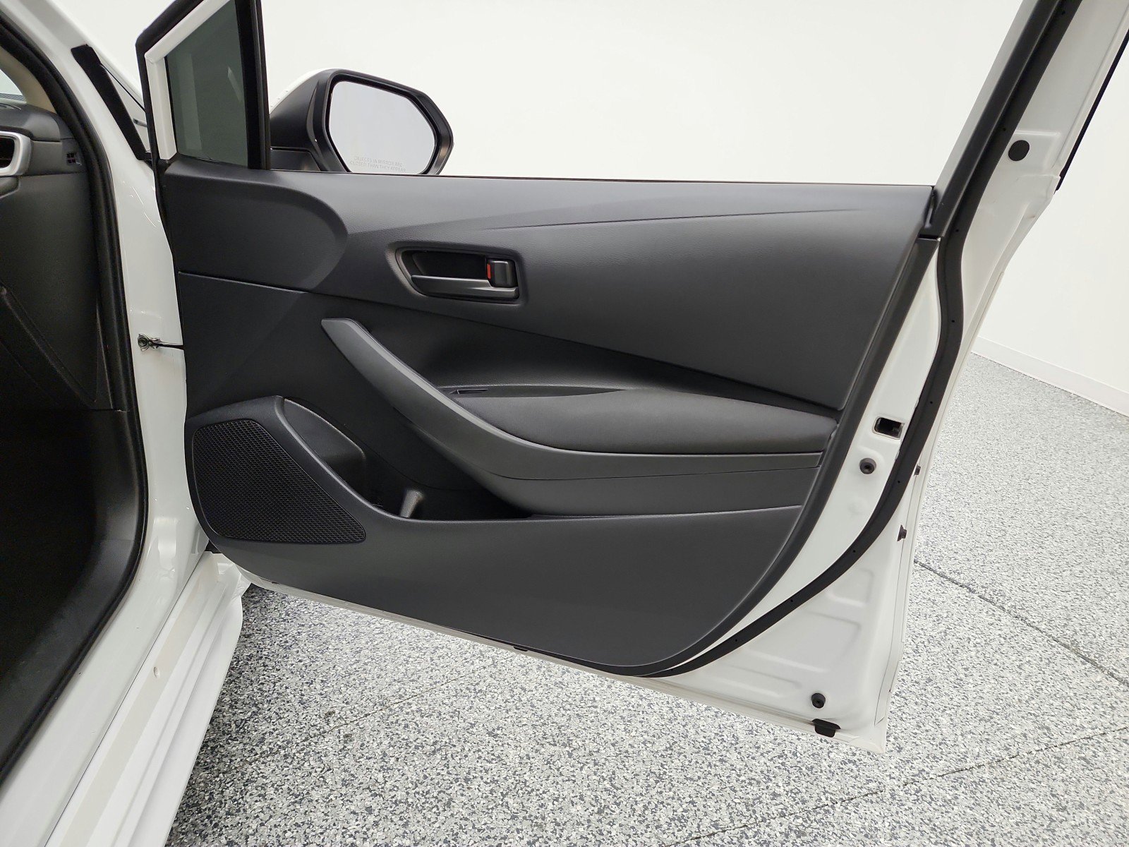Used 2024 Toyota Corolla LE FWD image 25