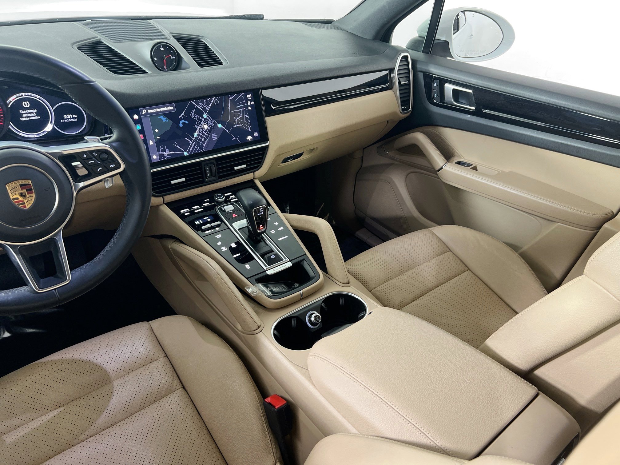 Used 2022 Porsche Cayenne image 23