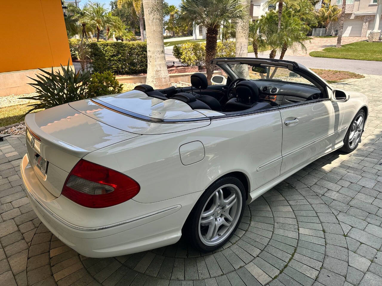 Used 2009 Mercedes-Benz CLK 550 Cabriolet image 33