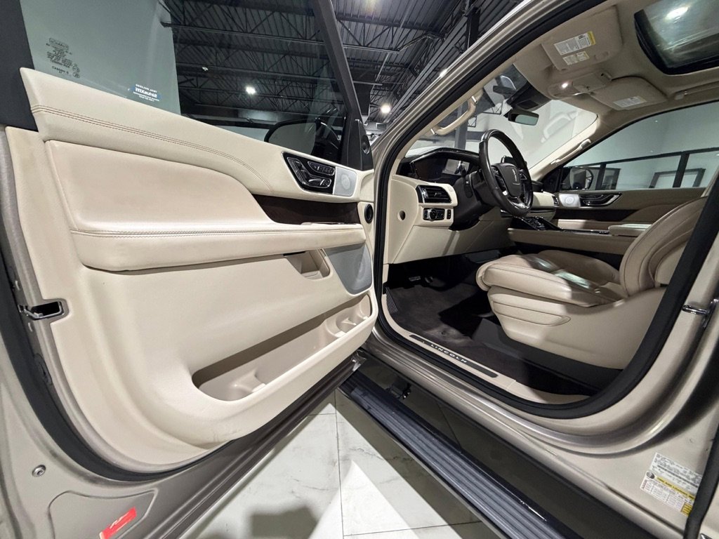 Used 2019 Lincoln Navigator L Reserve w/ Cargo Package image 44