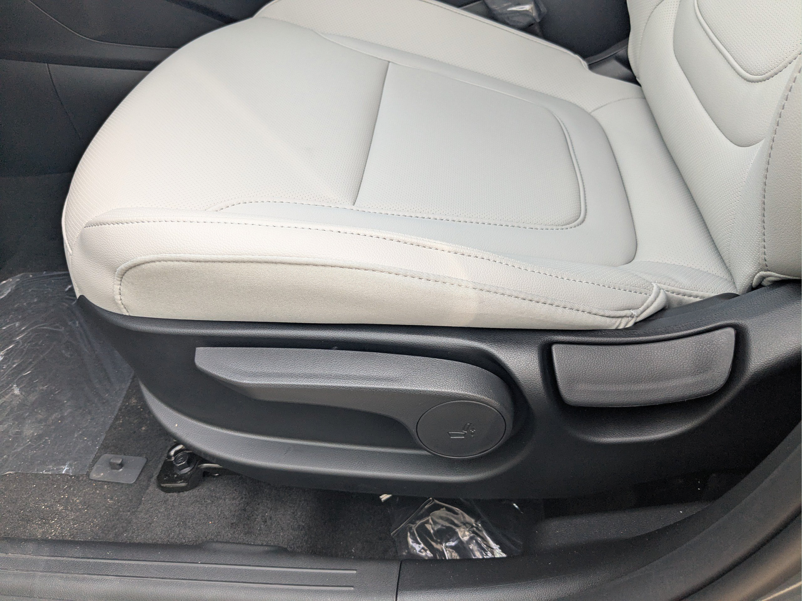 New 2027 Hyundai Santa Cruz SE FWD image 22
