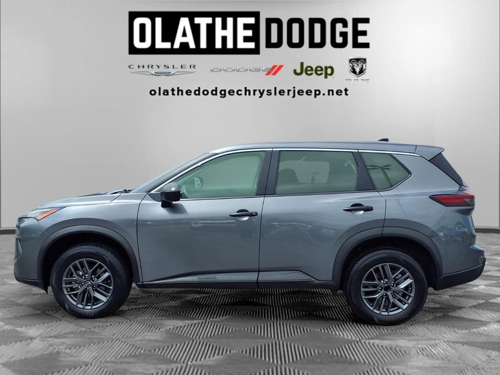 Used 2024 Nissan Rogue S FWD image 19