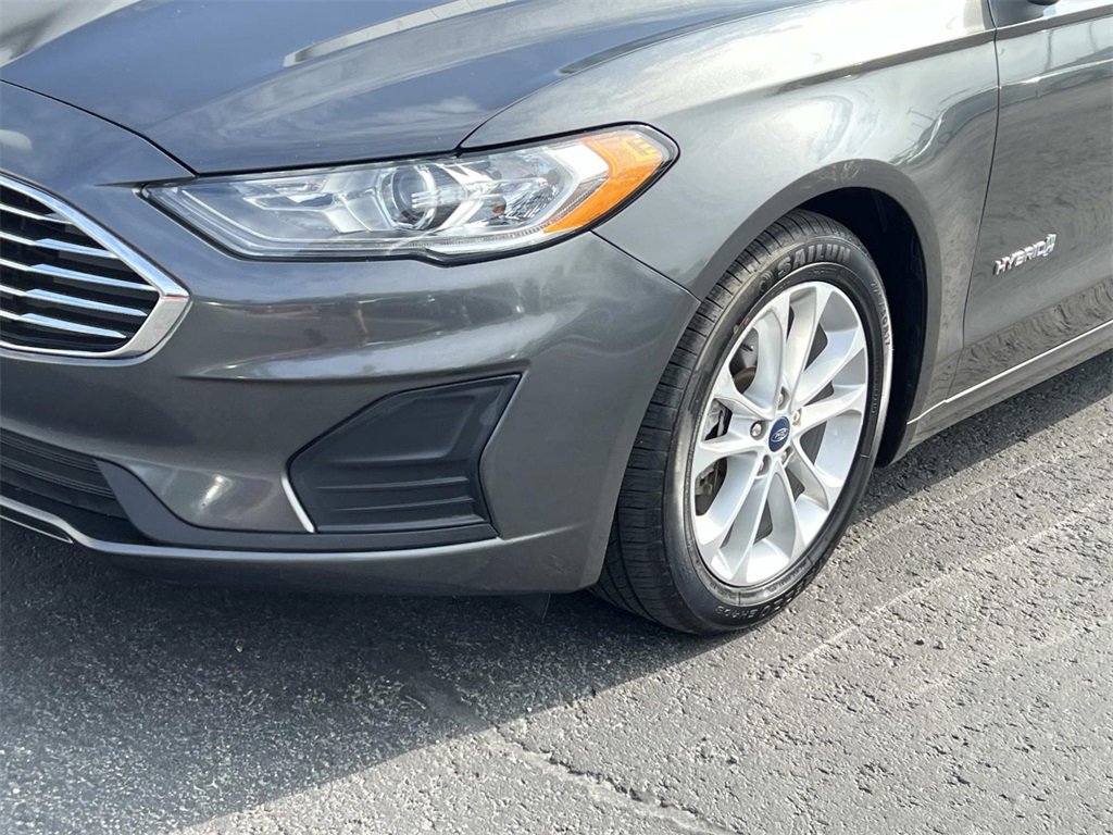 Used 2019 Ford Fusion SE image 8