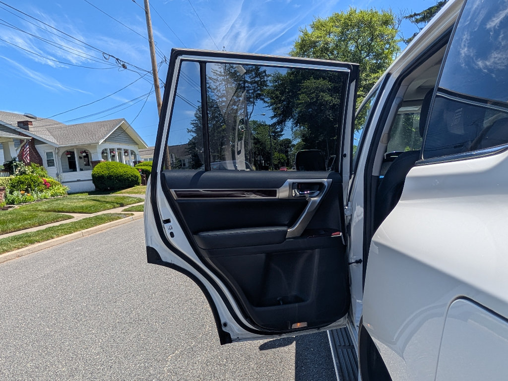 Used 2019 Lexus GX 460 Premium AWD/4WD image 11