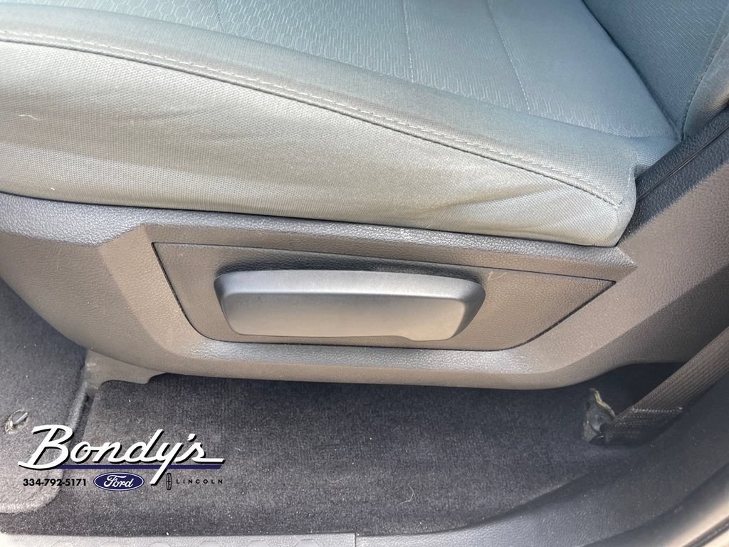 Used 2017 RAM 1500 Express RWD image 9