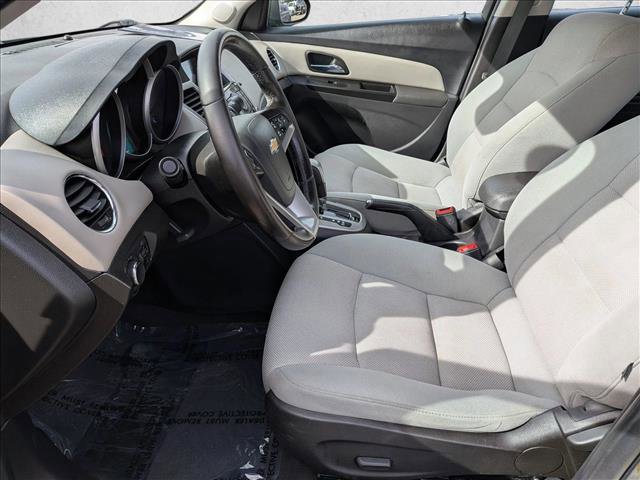Used 2014 Chevrolet Cruze LT image 11