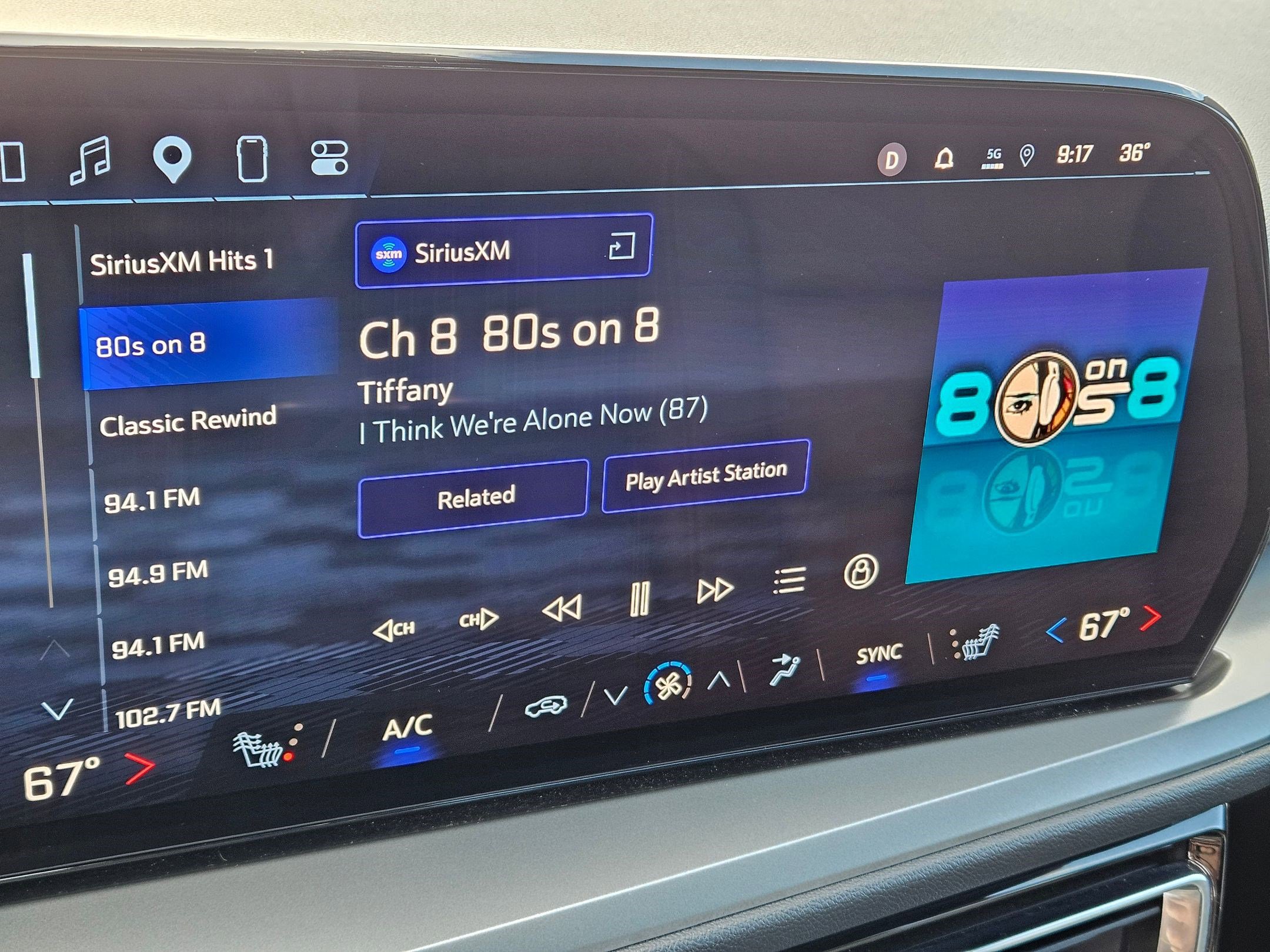 Used 2025 Chevrolet Traverse LT AWD/4WD image 22