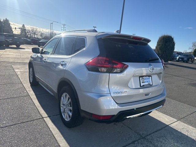 Used 2018 Nissan Rogue SV image 8