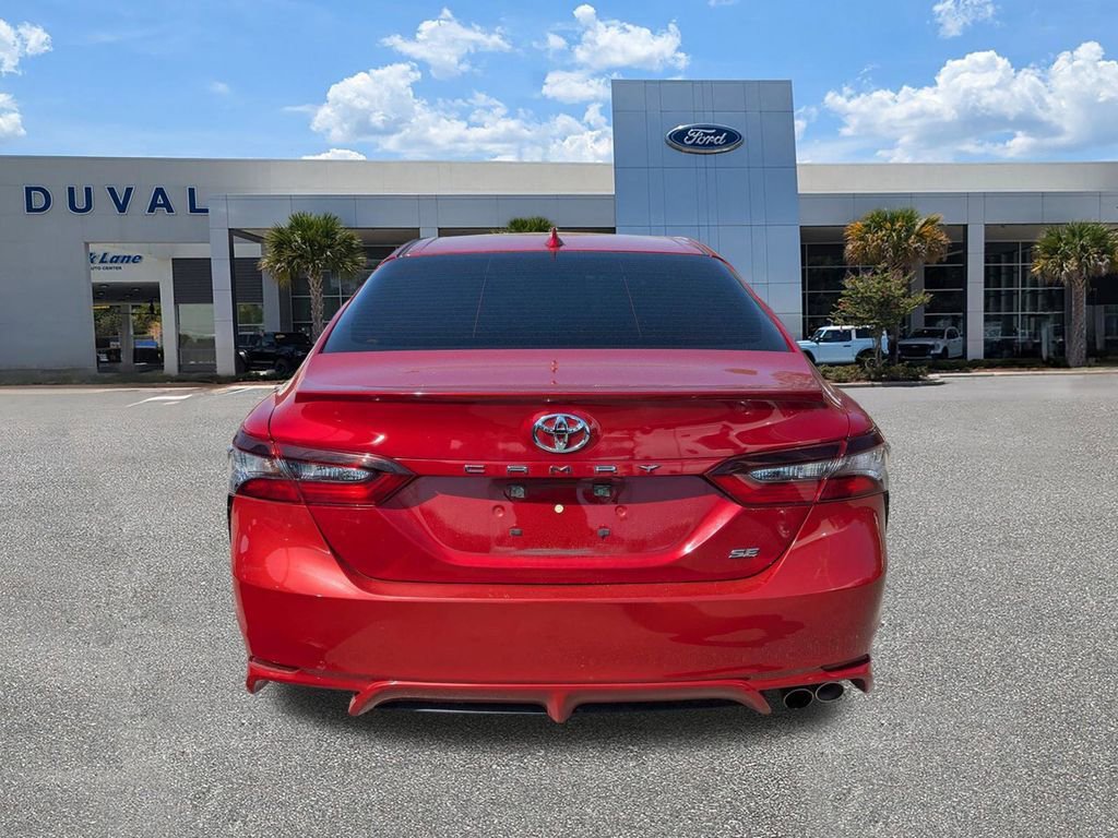 Used 2021 Toyota Camry SE image 5