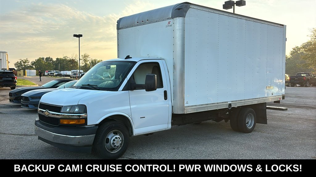 Used 2020 Chevrolet Express 3500 Extended w/ Power Convenience Package RWD image 3